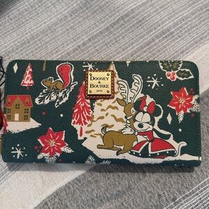 NWT Dooney and Bourke 2022 Mickey and Minnie holiday wristlet wallet